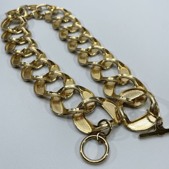 Gold Tone Chunky Large Curb Chain Link Necklace Toggle Clasp Boho Classic - Picture 6 of 8